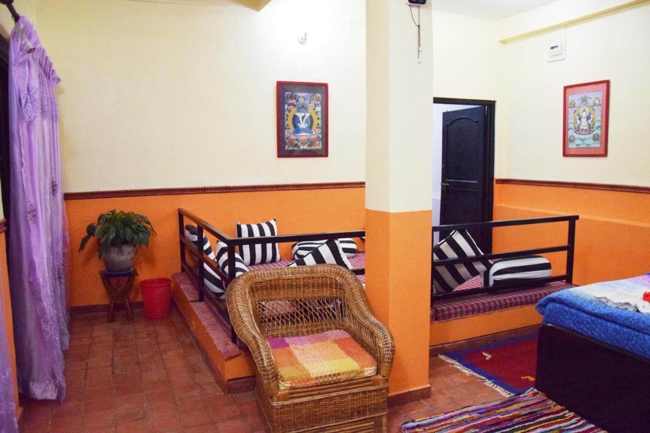 Siddhartha Garden Ayurveda Hotel โพคารา ภายนอก รูปภาพ