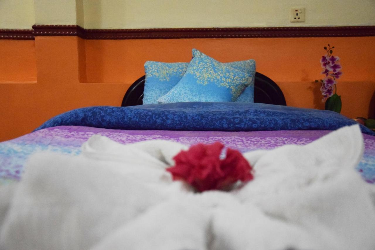 Siddhartha Garden Ayurveda Hotel โพคารา ภายนอก รูปภาพ
